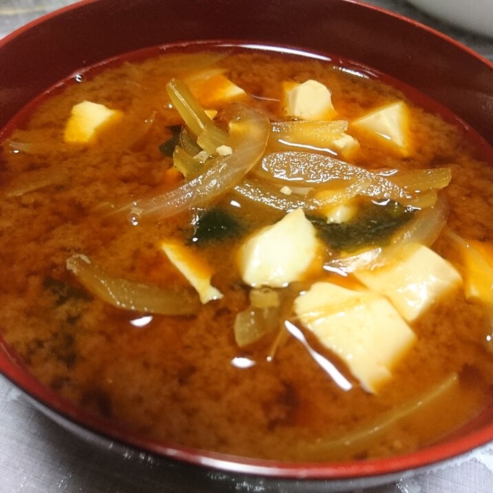 玉ねぎ 豆腐 わかめの赤味噌汁 レシピ 作り方 By あやめぇ 楽天レシピ 玉ねぎ 豆腐 わかめの赤味噌汁 レシピ 作り方 By あやめぇ 楽天レシピ